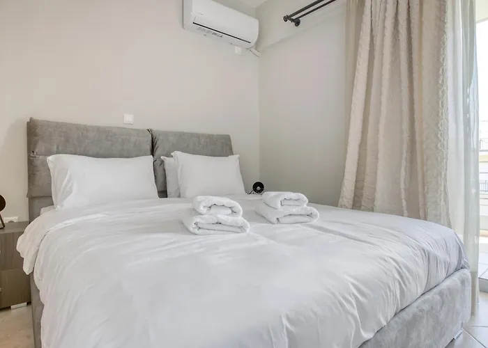 Sunny & Cosy 2Nd Floor Apt With A Balcony