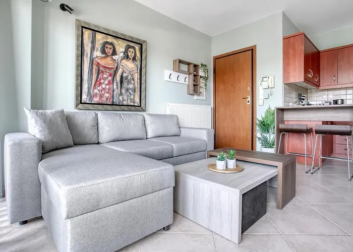 Sunny & Cosy 2Nd Floor Apt With A Balcony