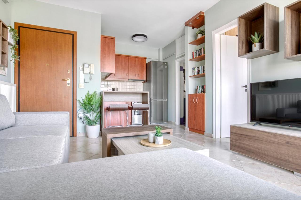 Sunny & Cosy 2nd Floor With A Balcony * Athens